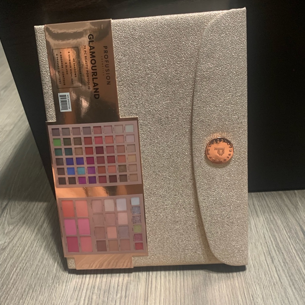 Profusion palette